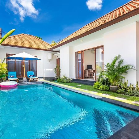 4-Bedroom Pool Villa Near Seminyak Center Kültér fotó